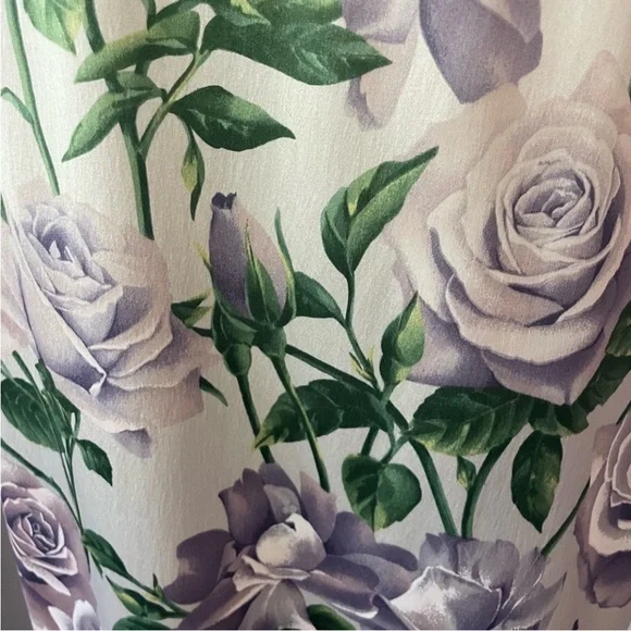 DOLCE & GABBANA SILK
STRETCH ROSE FLORAL PENCIL
SKIRT SIZE 44 - Picture 7 of 13